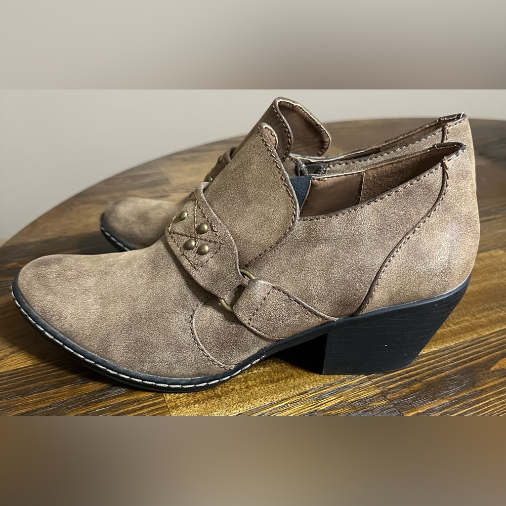 Banana Blues Chic Brown Booties with Studded Strap. Like new. Smoke free home.